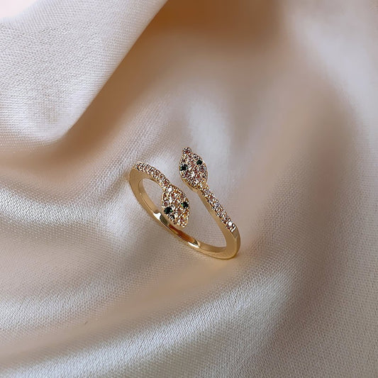 Fashionable And Luxurious High-end Snake Ring