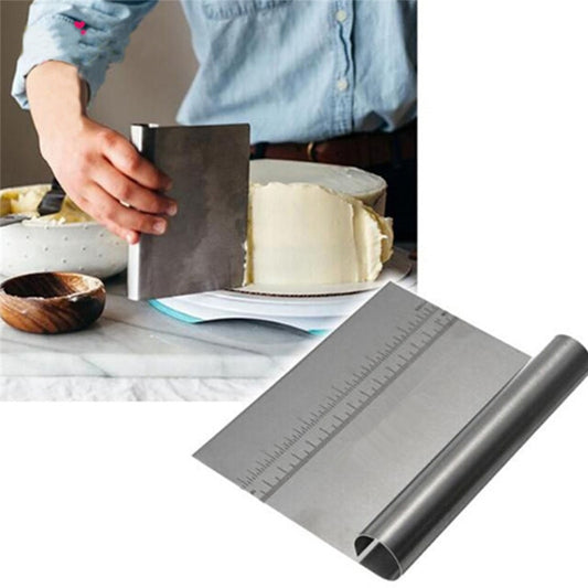 Integrated Kitchen Scale & Flour Spatula - Baking Essential